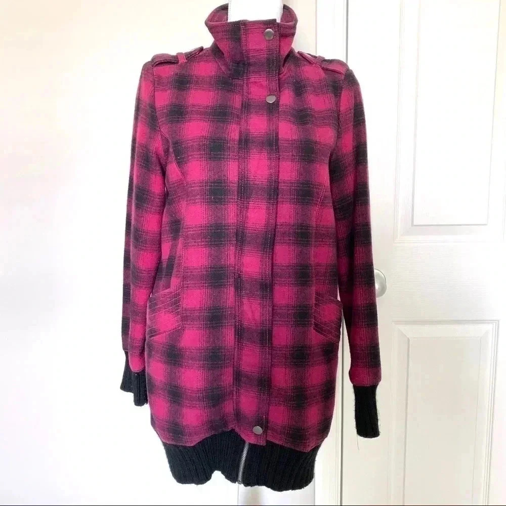 DKNY zip up plaid jacket coat 55% wool‎